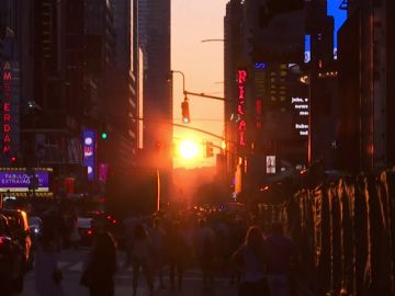 'Manhattanhenge', el impresionante atardecer neoyorkino que solo ocurre dos veces al año