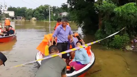 Diez regiones de China en alerta máxima por las inundaciones Diez regiones de China en alerta máxima por las inundaciones