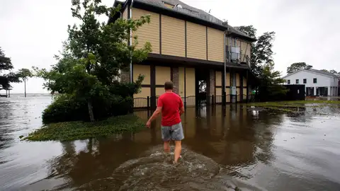 La tormenta tropical Barry se convierte en huracán de categoría 1 La tormenta tropical Barry se convierte en huracán de categoría 1