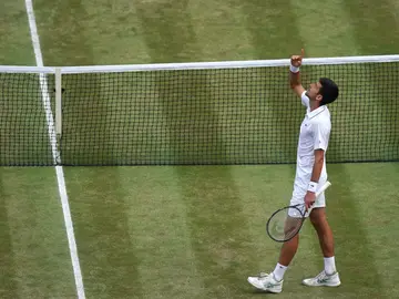 Djokovic celebra el título de Wimbledon Djokovic celebra el título de Wimbledon