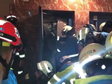 Un joven resulta herido tras descolgarse un ascensor cuatro plantas abajo en Alcorcón (Madrid) 