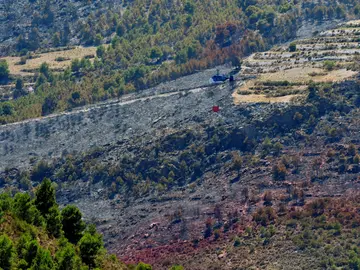 Controlado el incendio de Almería que ha calcinado mil hectáreas Controlado el incendio de Almería que ha calcinado mil hectáreas
