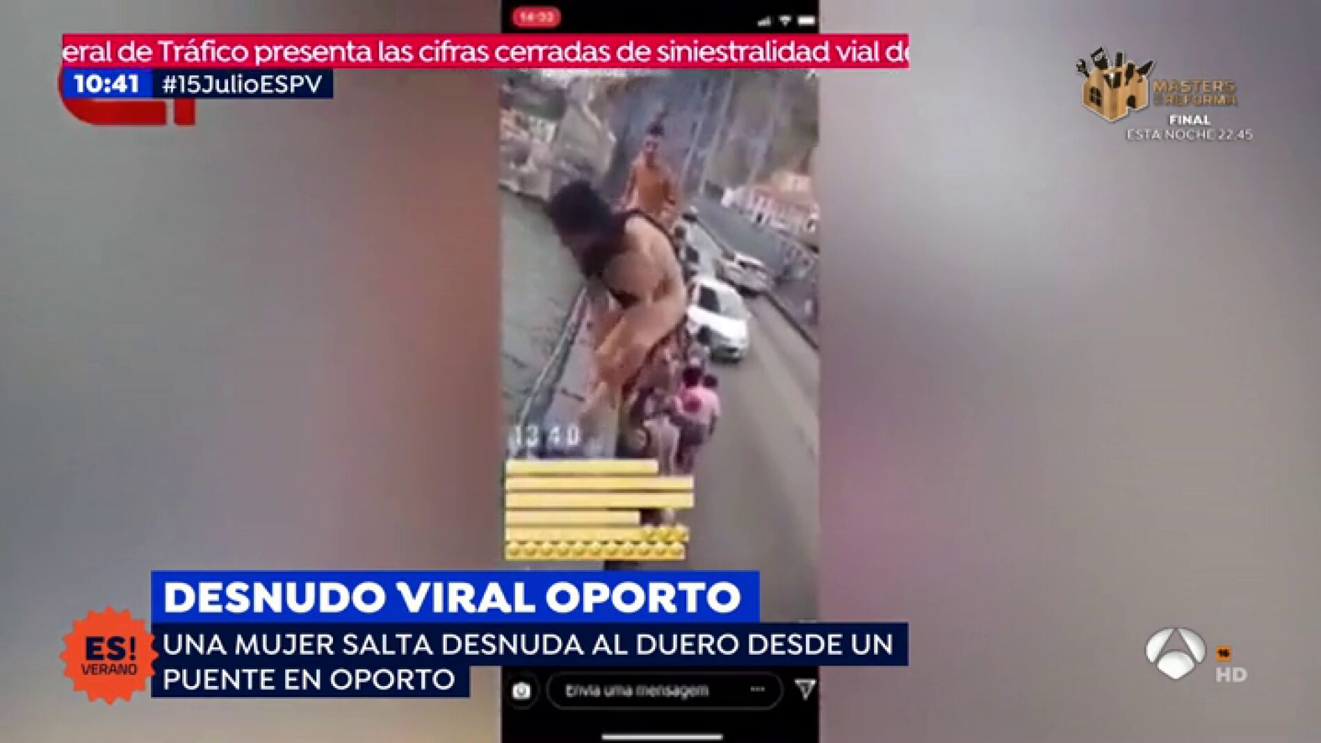 Joven desnuda salta en Oporto