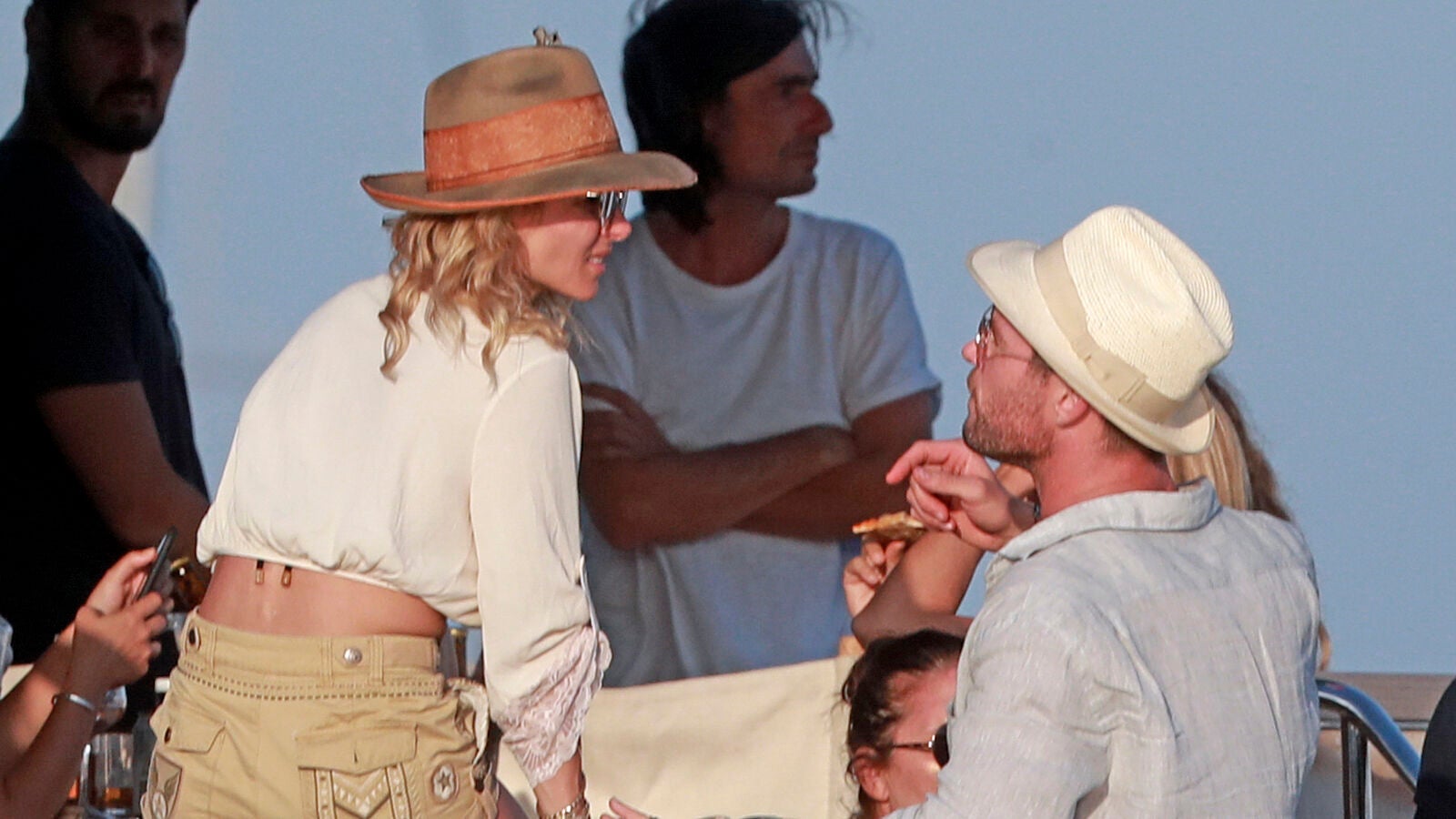 Las envidiables vacaciones de Elsa Pataky y Chris Hemsworth en Ibiza a bordo de un yate