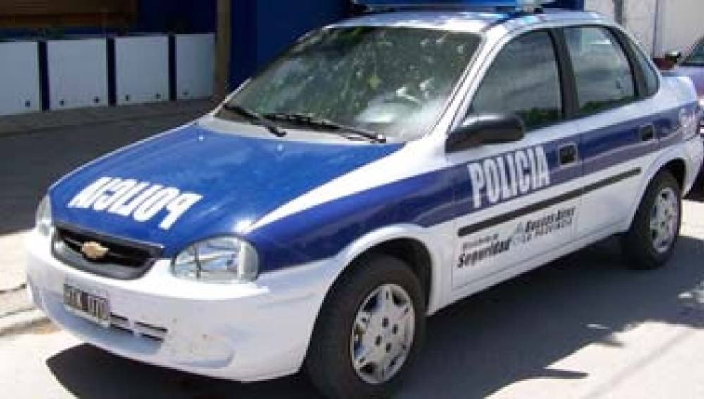 Un Polica Descubre A Una Pareja Teniendo Sexo En El Coche Extorsiona