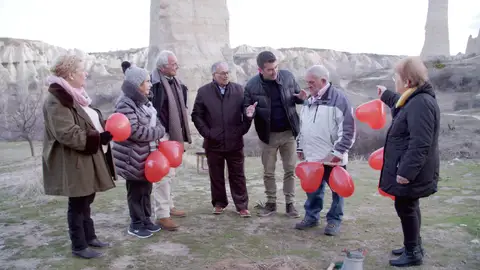 El sueño cumplido de Juan: plantar su castaño para dejar su huella en el mundo El sueño cumplido de Juan: plantar su castaño para dejar su huella en el mundo