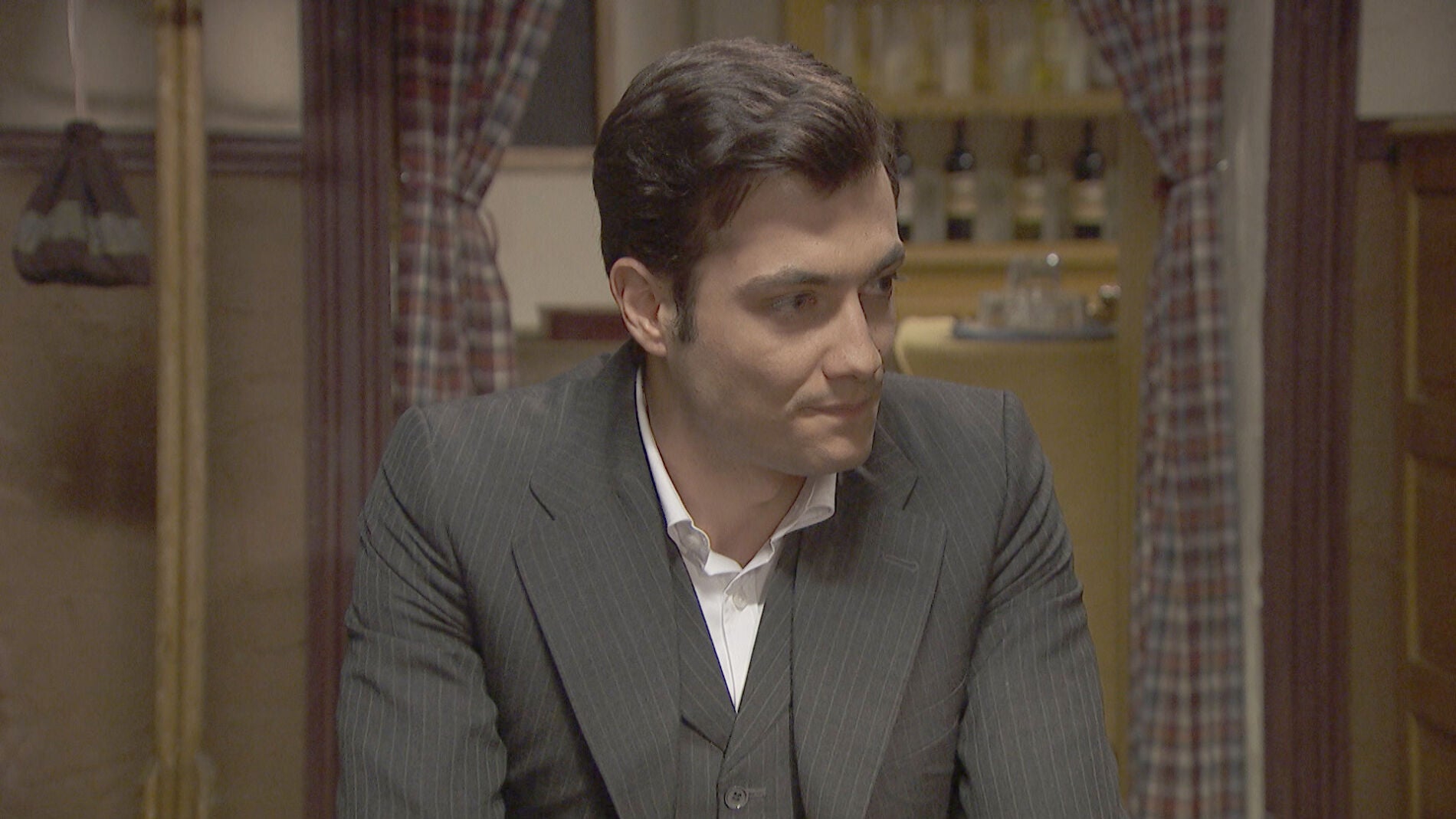 Avance 'El secreto de Puente Viejo': Prudencio solicita la ayuda de Mat&iacute;as para desenterrar un cad&aacute;ver 