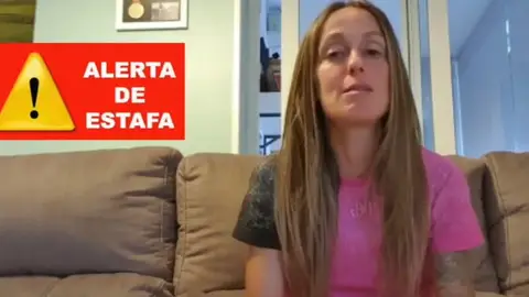 Azara García muestra el DNI del estafador del Aeropuerto de Barajas Azara García muestra el DNI del estafador del Aeropuerto de Barajas
