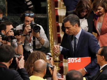 Pedro Sánchez en el Congreso tras fracasar en la votación de investidura
