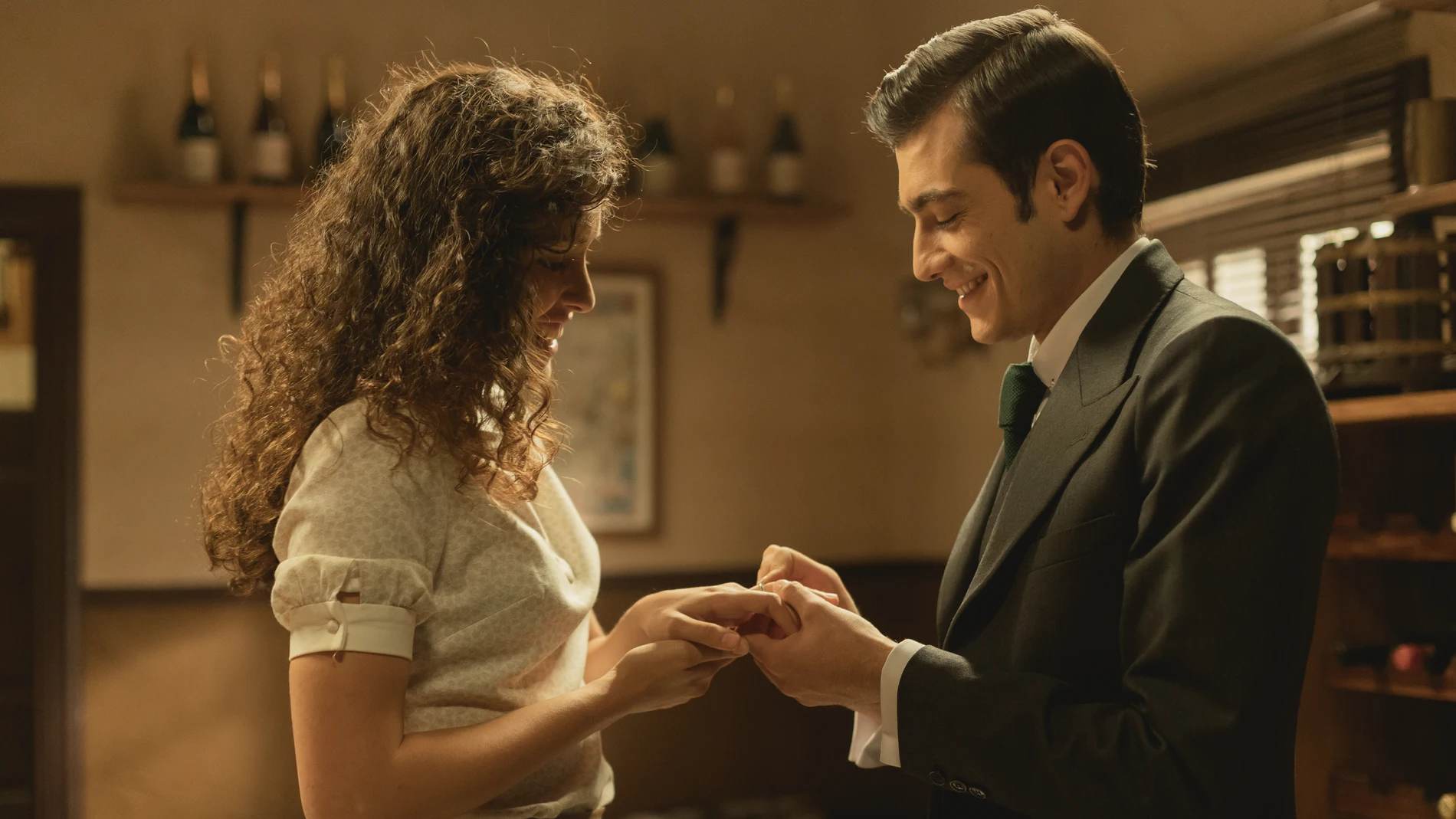 Avance semanal 'El secreto de Puente Viejo': Prudencio le pide matrimonio a Lola 