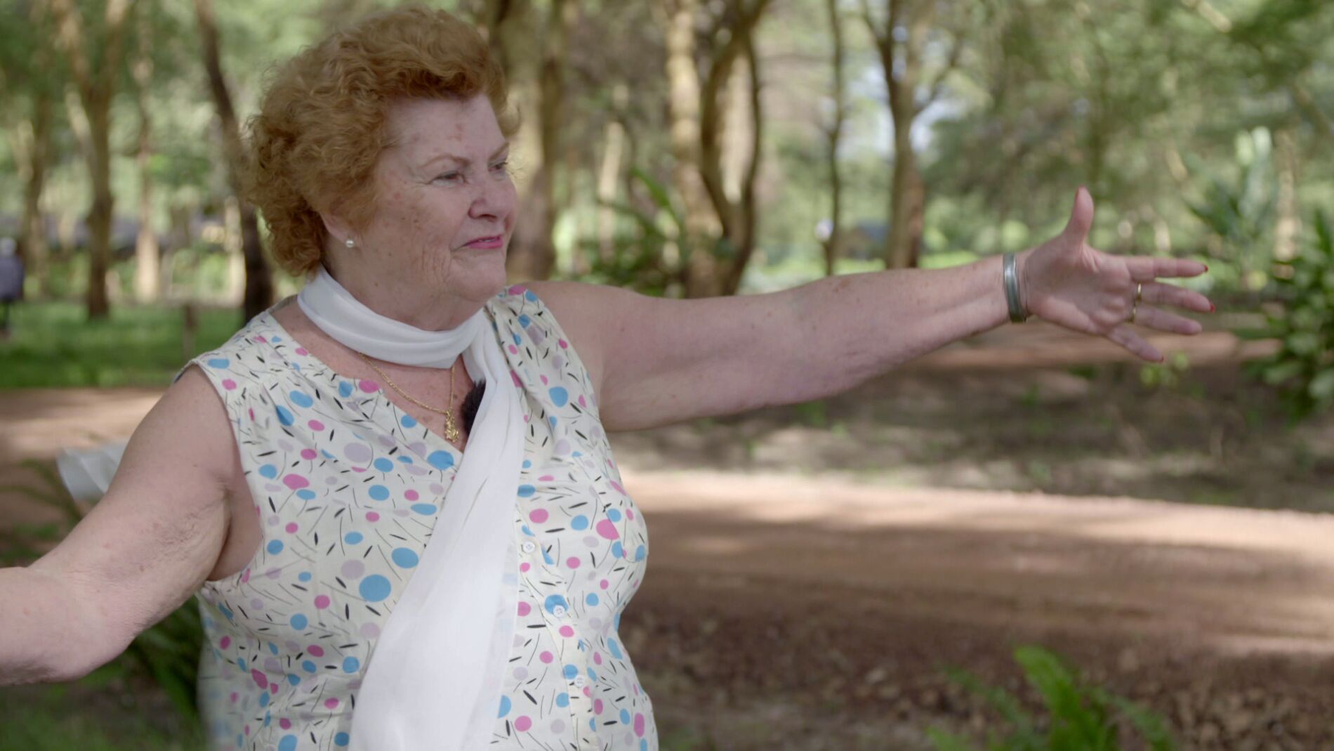 Mar&iacute;a, sorprendida por la gran &lsquo;trompa&rsquo; de abajo de los elefantes de Tanzania 