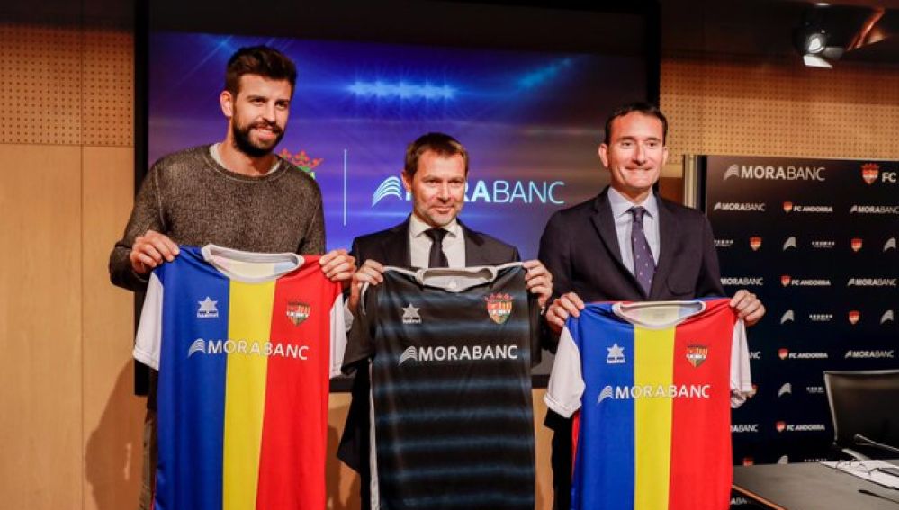 Gerard Piqué, con la camiseta del FC Andorra