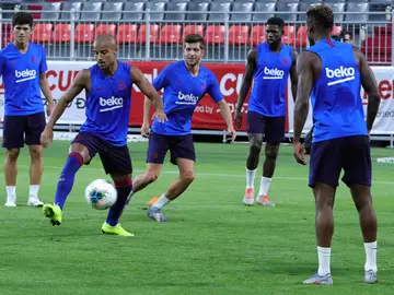 Los jugadores del Barcelona en un entrenamiento Los jugadores del Barcelona en un entrenamiento