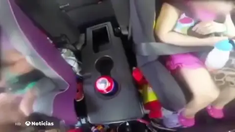dos niñas atrapadas dos niñas atrapadas