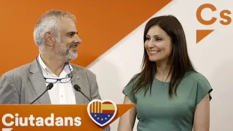 Lorena Roldán, junto al presidente del grupo de Ciudadanos en el Parlament, Carlos Carrizosa Lorena Roldán, junto al presidente del grupo de Ciudadanos en el Parlament, Carlos Carrizosa.