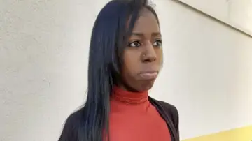 La joven afectada por las bromas sobre su físico La joven afectada por las bromas sobre su físico