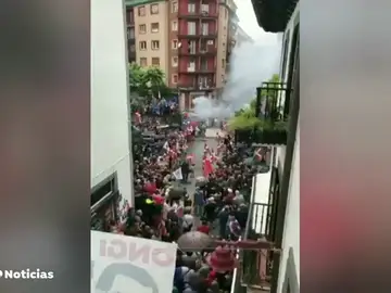 El etarra "Baldo" es homenajeado al salir de prisión El etarra "Baldo" es homenajeado al salir de prisión