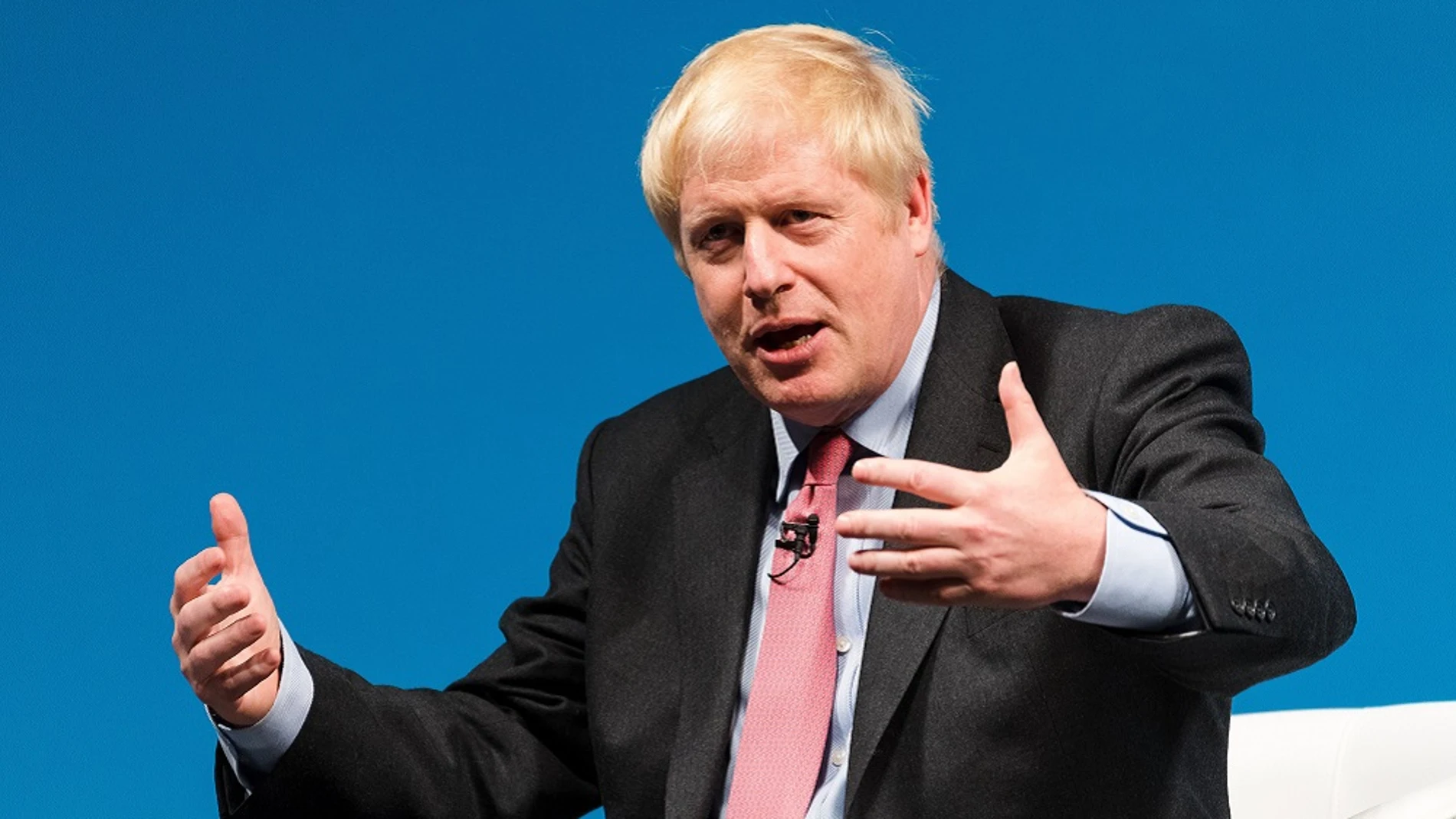 Von der Leyen se reúne en Londres con Johnson para hablar del Brexit Von der Leyen se reúne en Londres con Johnson para hablar del Brexit