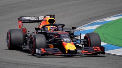 Verstappen reina en el caos de Hockeheim; gran carrera de Sainz, que termina quinto