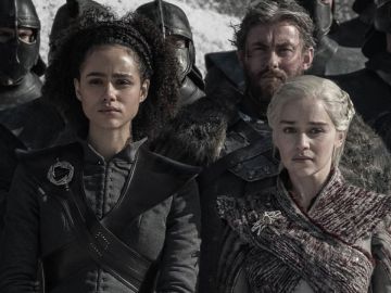 Missandei y Daenerys en 'Juego de Tronos'