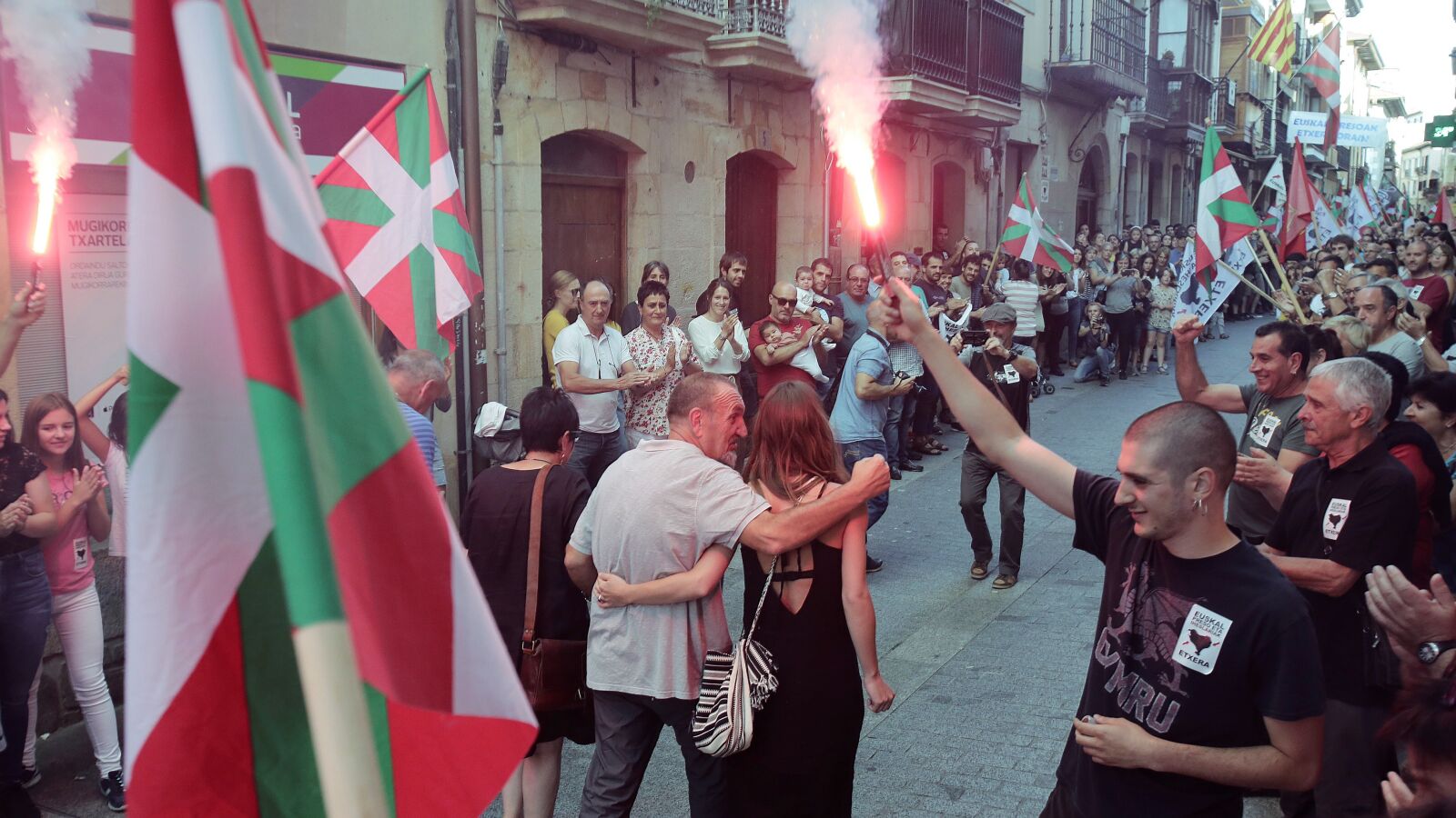 El juez pide a la Guardia Civil que identifique a los convocantes de los homenajes a presos de ETA 
