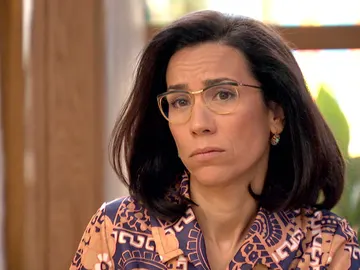 Manolita le confiesa a Marcelino su gran preocupación Manolita le confiesa a Marcelino su gran preocupación