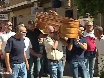 MUJER PARRICIDA MUJER PARRICIDA