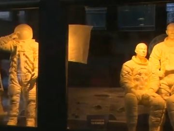 Esculturas de astronautas hechas con mantequilla