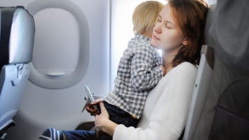 Bebé en avión