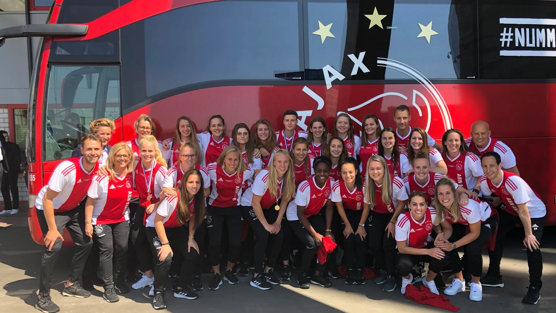 El Ajax femenino El Ajax femenino