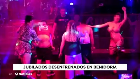 Pensionistas británicos causan el caos con sexo, drogas y alcohol en Benidorm Pensionistas británicos causan el caos con sexo, drogas y alcohol en Benidorm
