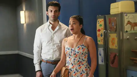 Justin Baldoni y Gina Rodriguez en 'Jane The Virgin' Justin Baldoni y Gina Rodriguez en 'Jane The Virgin'