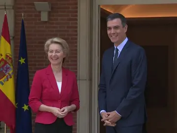 Von der Leyen se reúne con Sánchez y Borrell para abordar los retos de la nueva Comisión Europea Von der Leyen se reúne con Sánchez y Borrell para abordar los retos de la nueva Comisión Europea