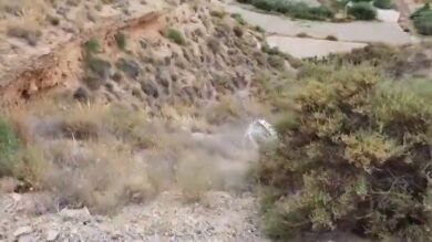 La Guardia Civil denuncia a la empresa del hombre que tiró una nevera por la ladera del monte