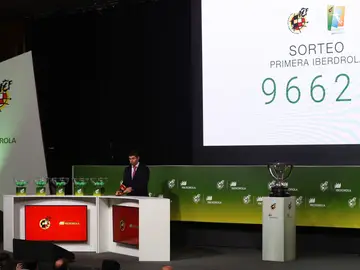 Sorteo del calendario de La Liga 2020/2021: fechas y jornadas de Clásicos y derbis Sorteo del calendario de La Liga 2020/2021: fechas y jornadas de Clásicos y derbis