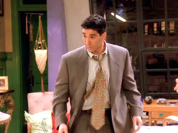 Rachel tiene un sueño erótico con Ross Rachel tiene un sueño erótico con Ross