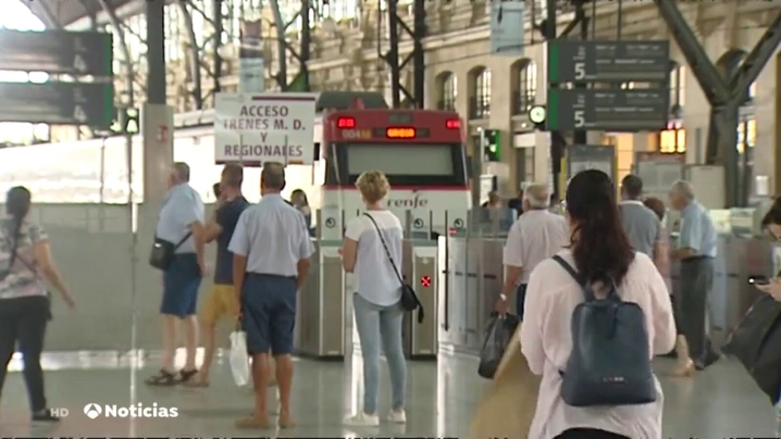 Renfe cancela 170 trenes este domingo ante una nueva jornada de paros