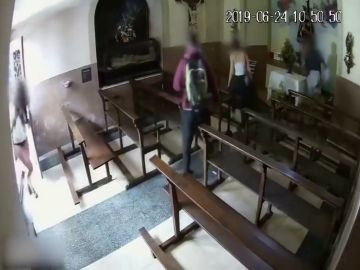 Los Mossos buscan a cuatro jóvenes que robaron un Cristo de la capilla de la Pietat de Berga