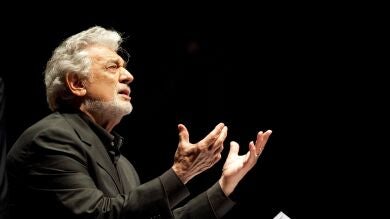 Plácido Domingo asegura que siempre creyó que sus relaciones con mujeres eran 