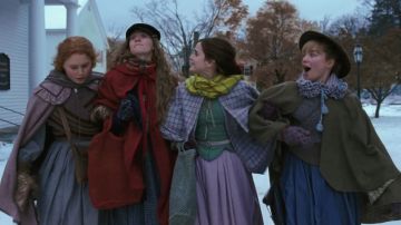 Jo, Beth, Amy y Meg (Saoirse Ronan, Emma Watson, Florence Pugh y Eliza Scanlen) en el tráiler de 'Mujercitas' Jo, Beth, Amy y Meg (Saoirse Ronan, Emma Watson, Florence Pugh y Eliza Scanlen) en el tráiler de 'Mujercitas'