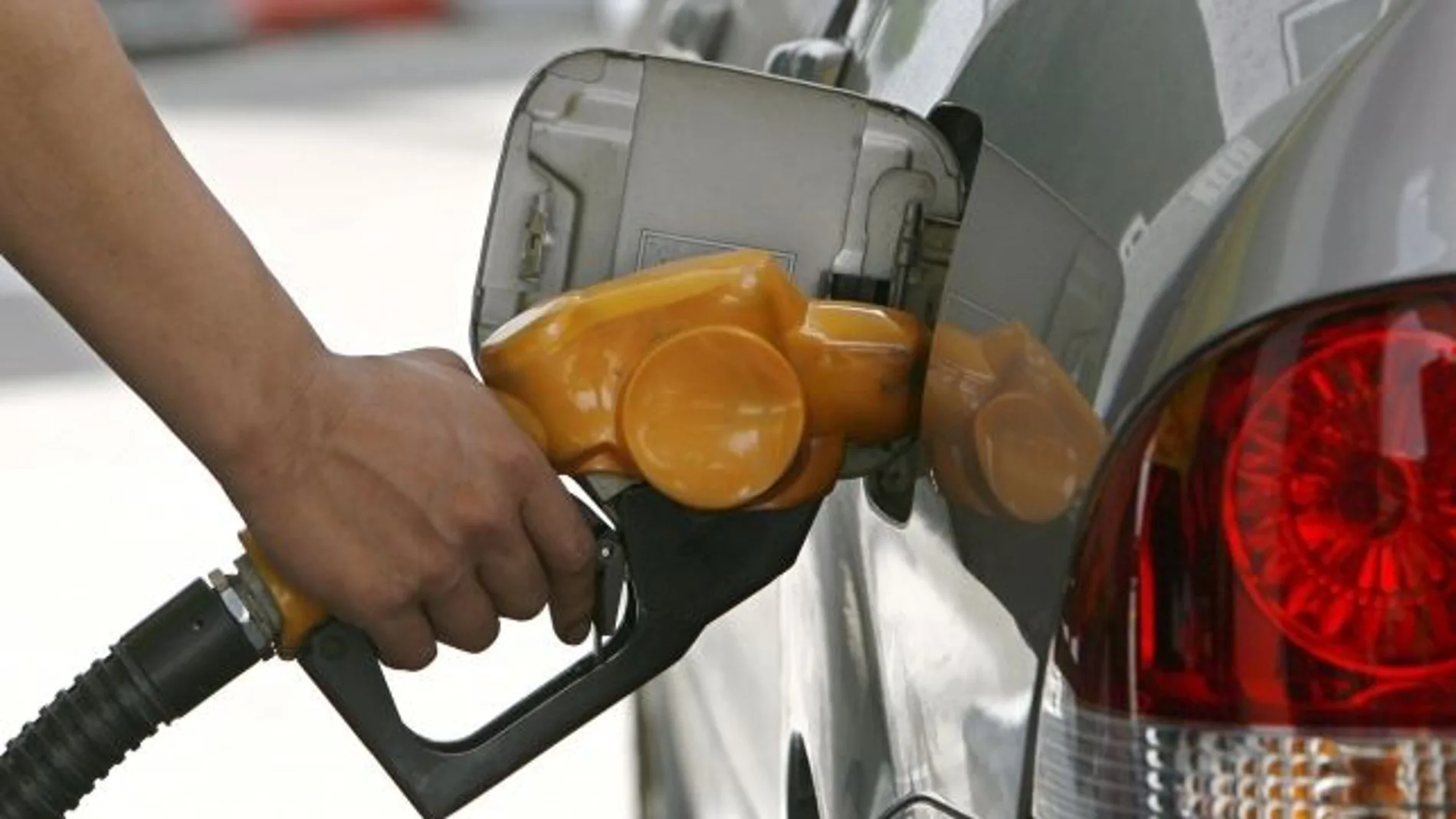 Limitar la bonificación de carburantes Limitar la bonificación de carburantes