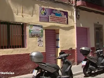 Investigan la venta ilegal de comida por una ONG a personas desfavorecidas en Torrevieja Investigan la venta ilegal de comida por una ONG a personas desfavorecidas en Torrevieja