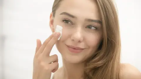 Exfoliar el rostro es fundamental Exfoliar el rostro es fundamental