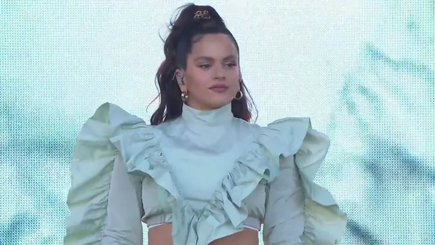 Rosalía estrena nuevo tema con Ozuna y actuará en los Video Music Awards 2019 Rosalía estrena nuevo tema con Ozuna y actuará en los Video Music Awards 2019