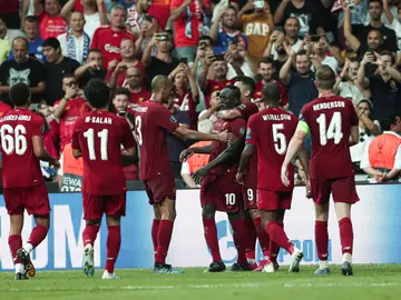 Jugadores del Liverpool celebran un gol Jugadores del Liverpool celebran un gol