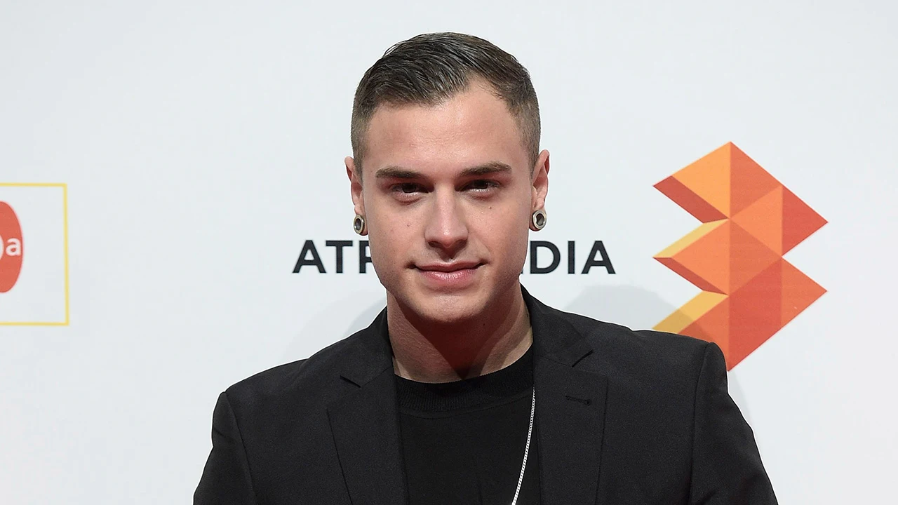 Adrián Rodríguez - Cara - 2019