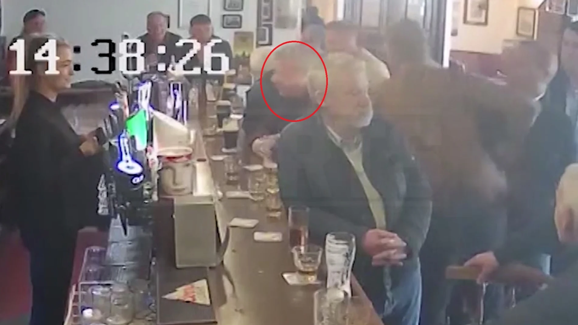 El puñetazo de McGregor El puñetazo de McGregor