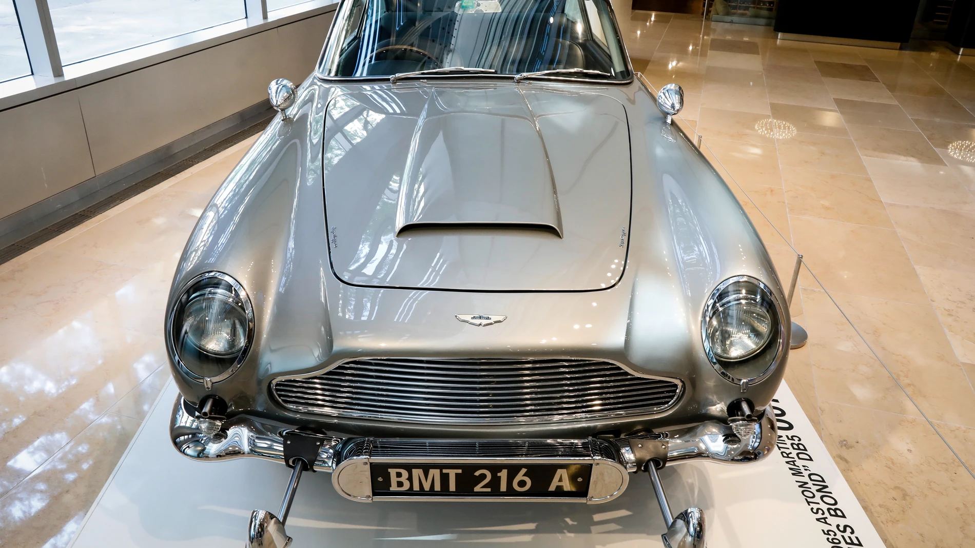 Uno de los Aston Martin DB5 de James Bond subastado por 5,8 millones de euros Uno de los Aston Martin DB5 de James Bond subastado por 5,8 millones de euros