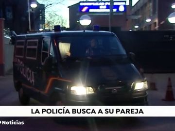 Investigan como violencia de género el hallazgo del cuerpo de una mujer en su domicilio de Madrid Investigan como violencia de género el hallazgo del cuerpo de una mujer en su domicilio de Madrid