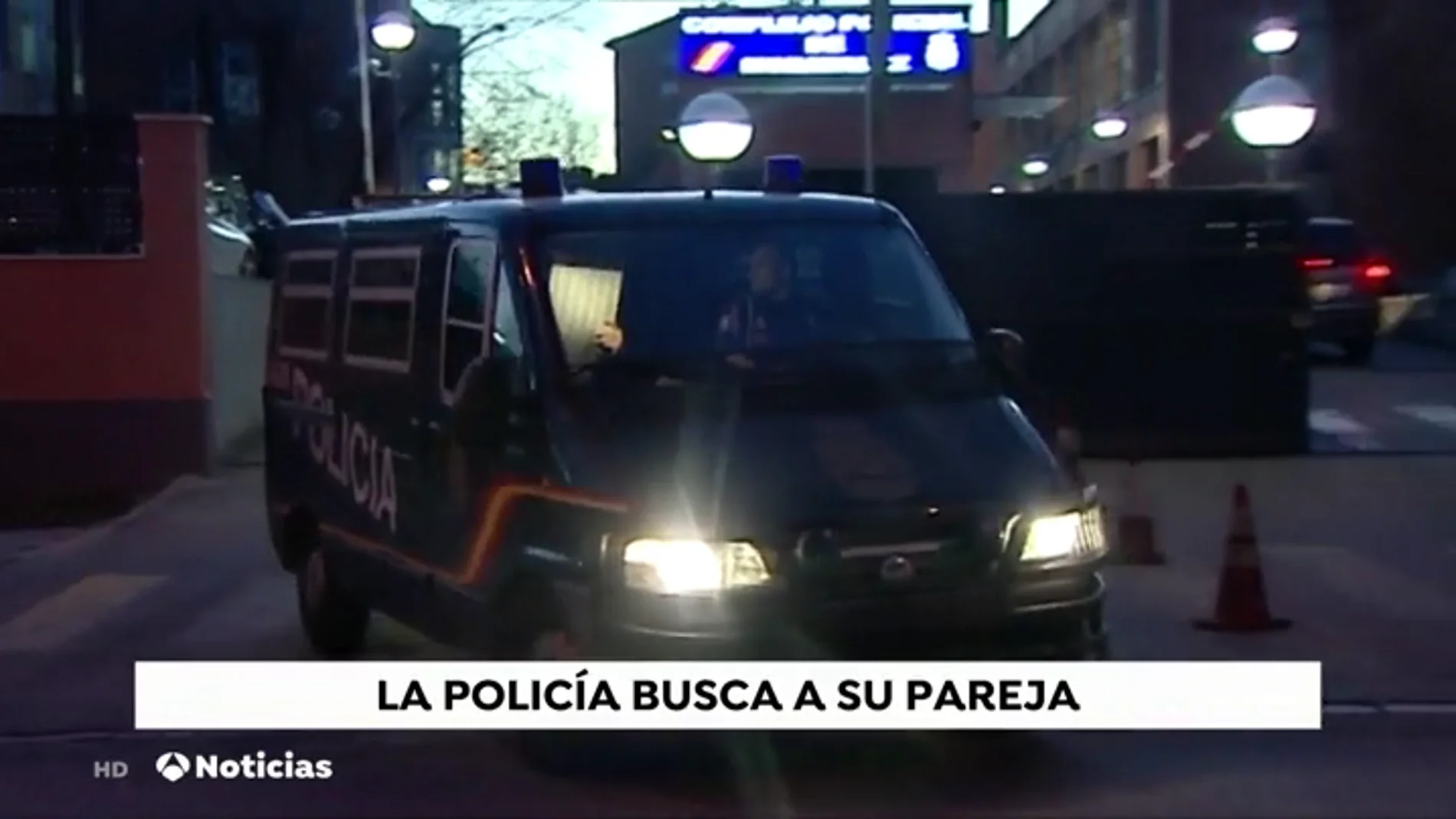 Investigan como violencia de género el hallazgo del cuerpo de una mujer en su domicilio de Madrid Investigan como violencia de género el hallazgo del cuerpo de una mujer en su domicilio de Madrid